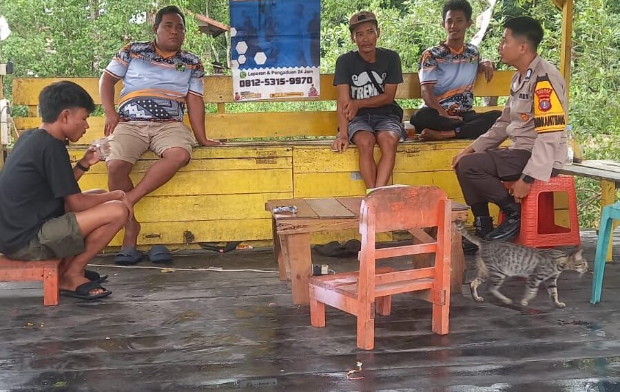 Polsek Bontang Utara Gelar Jumat Curhat di Terminal Bontang Kuala, Pengemudi Bentor Sampaikan Aspirasi