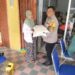 Bhabinkamtibmas Berbas Panta laksanakan pendampingan Pembagian Beras dan Minyak Makan Bulog untuk masyarakat binaan