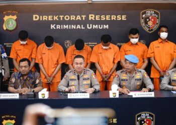 Polri Tetapkan Enam Anggota Polri sebagai Tersangka Penganiayaan yang Menewaskan Dua Warga di TMP Kalibata