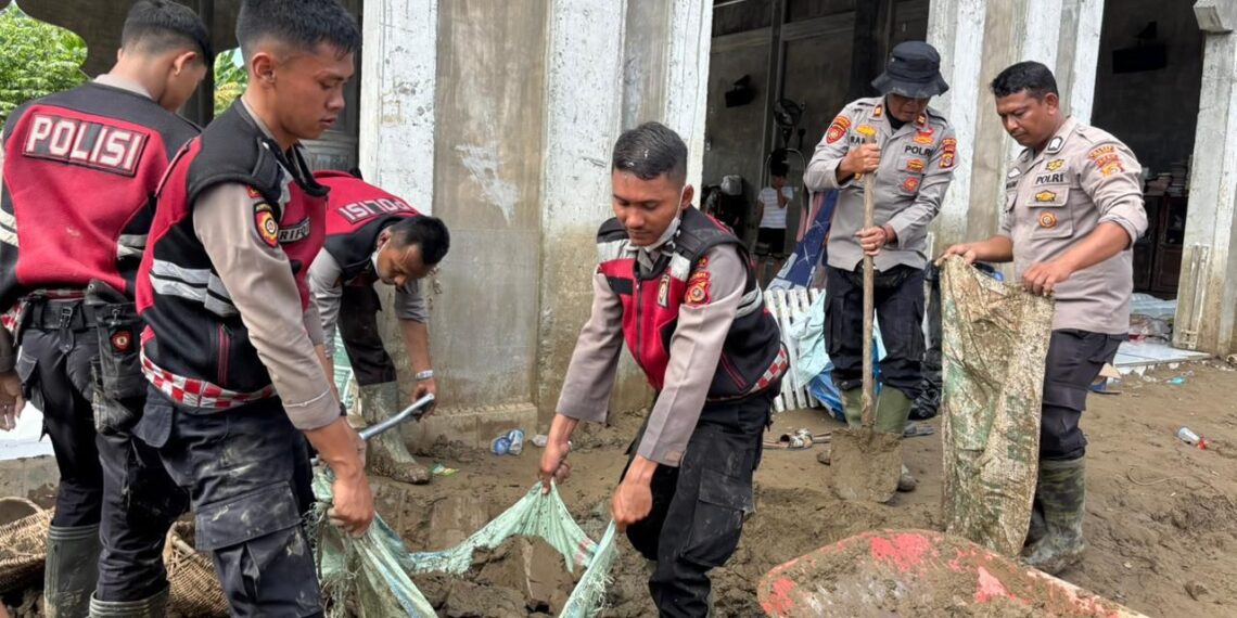 Polres Pidie Jaya Gelar Bakti Sosial di Dua Lokasi Terdampak Banjir Bandang, Wujud Kepedulian Polri untuk Masyarakat