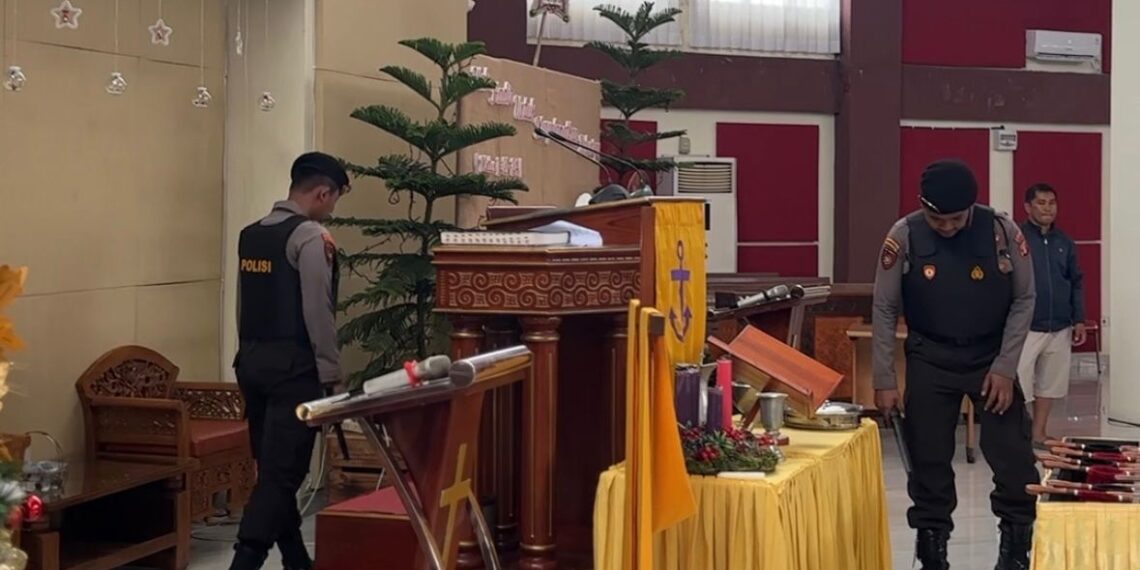 Sterilisasi Gereja Jelang Misa Natal, Polres Bontang Pastikan Ibadah Aman dan Kondusif