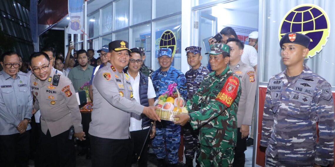 Patroli Sinergitas TNI–Polri Amankan Malam Natal 2025, Polda Kaltim Bergerak di Seluruh Titik Vital