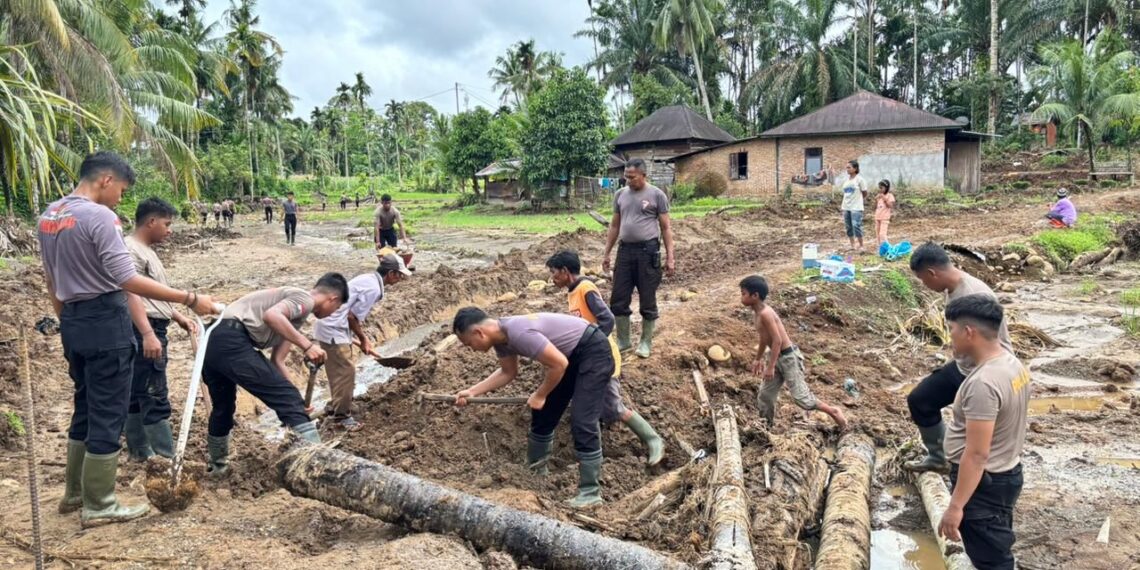 Trauma Healing Polri, Dukungan Psikologis bagi Anak Korban Banjir Bandang di Padang Pariaman