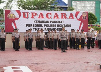 Polres Bontang Gelar Upacara Kenaikan Pangkat Reguler dan Percepatan Personilnya